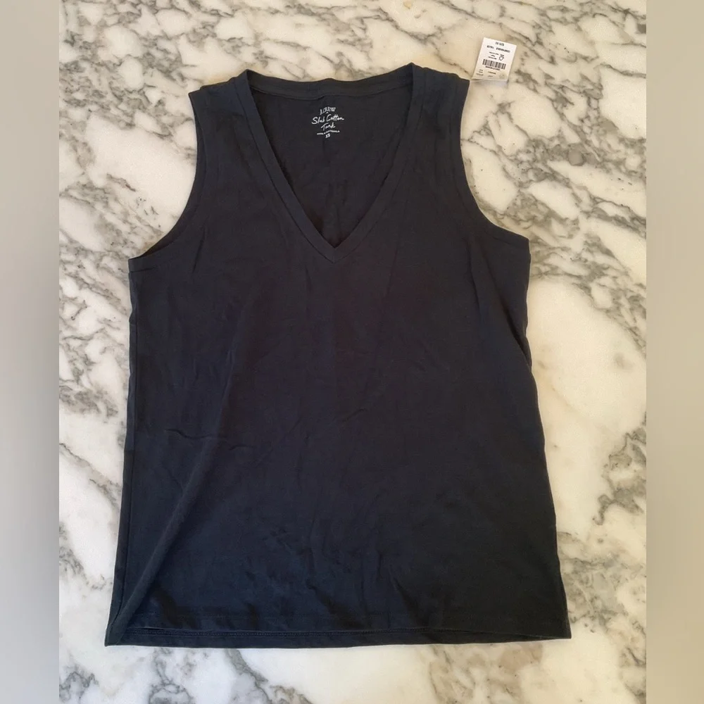 NWT J. Crew cotton slub tank Sz XS. Small Hole from sensor in back.